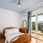 Gustav Retreat