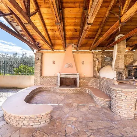 Gustav Retreat Villa Goumeika